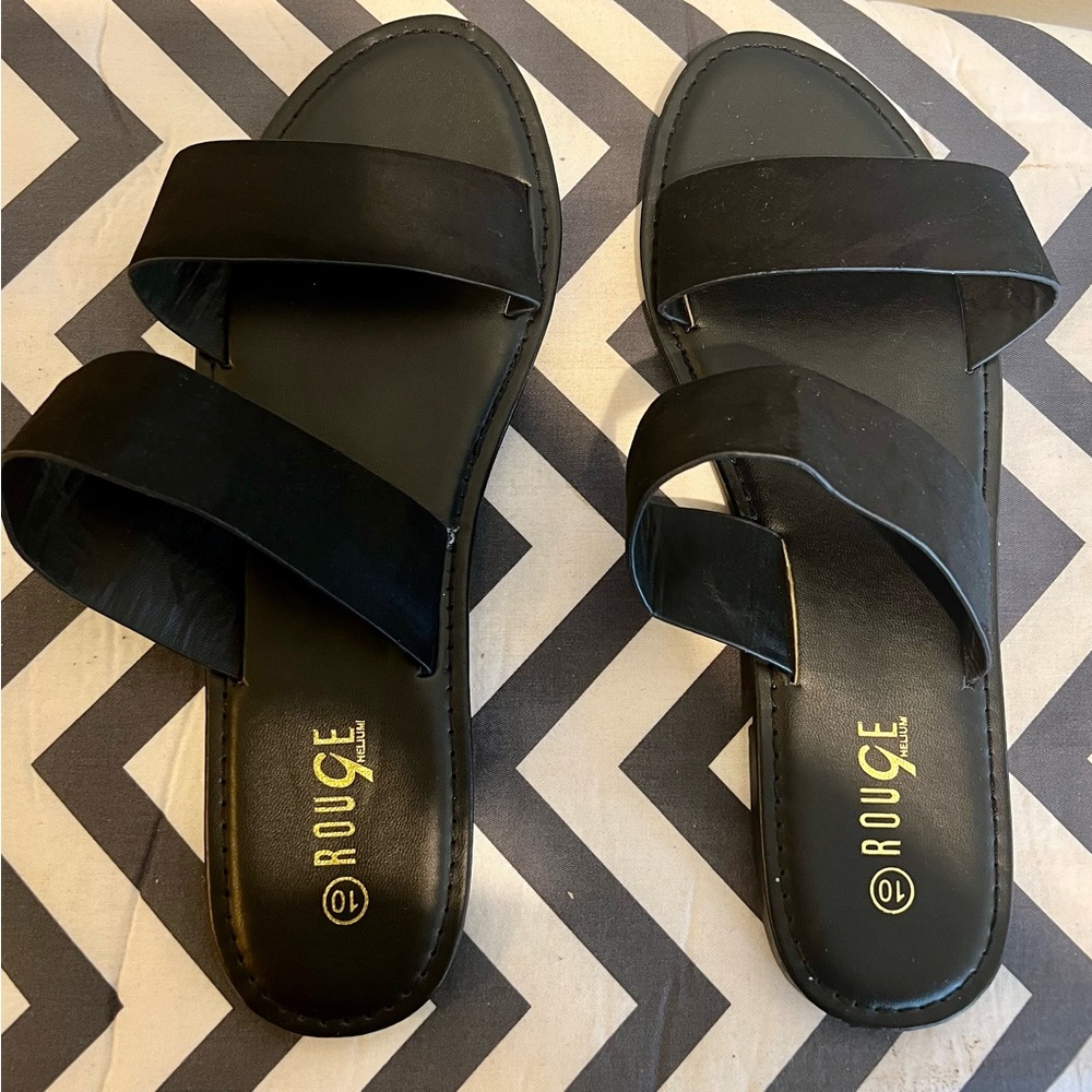 Rouge Flat Sandals NWOT